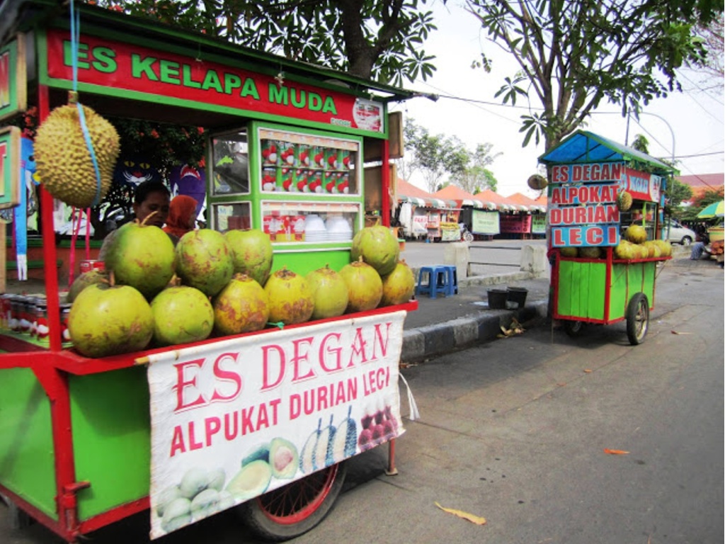 Es Degan Kauman: Santapan Legendaris yang Menggoda Lidah di Cilacap
